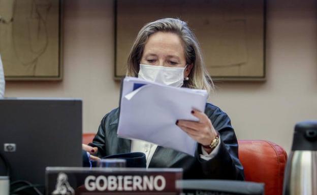 Calviño insiste en la urgencia por reforzar las interconexiones de gas