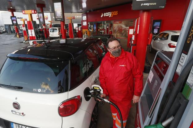 Las gasolineras duplicaron sus ventas en el primer día del descuento de 20 céntimos