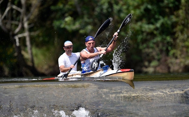 Más de 200 palistas competirán en el Descenso del Asón