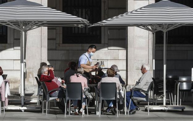 Las vacantes de empleo crecen en Cantabria un 23% en el mes de marzo