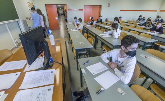 Más de 3.000 alumnos se examinarán de la EBAU en 15 sedes por toda la región