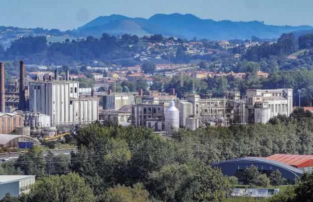 Los concursales de Sniace hablan de «calvario» para cobrar 2,45 millones de Confederación Hidrográfica