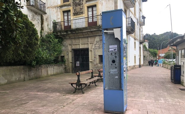 Unidos x Laredo solicita la retirada de las cabinas telefónicas de la vía pública