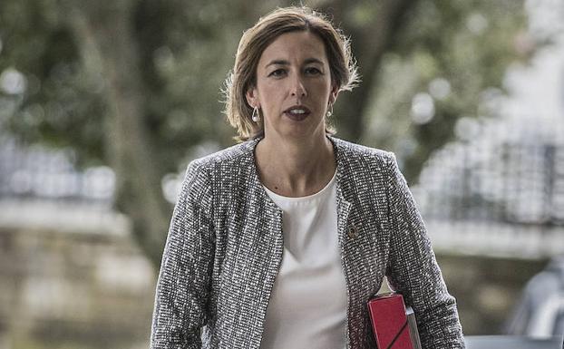 Dimite la consejera de Economía al rechazar el Gobierno su nuevo plan para bajar el IRPF