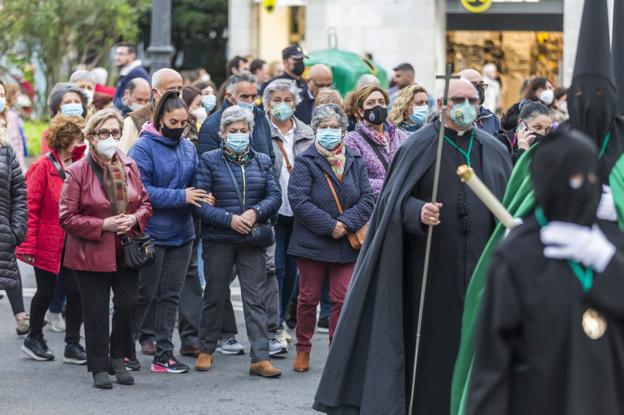 Cantabria se adentra en Semana Santa con «un crecimiento importante» de contagios