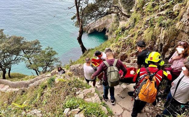 Rescatado en el Faro del Caballo un vecino de Valladolid con traumatismo craneoencefálico