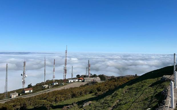 Cuatro vuelos desviados en el Seve Ballesteros por la niebla