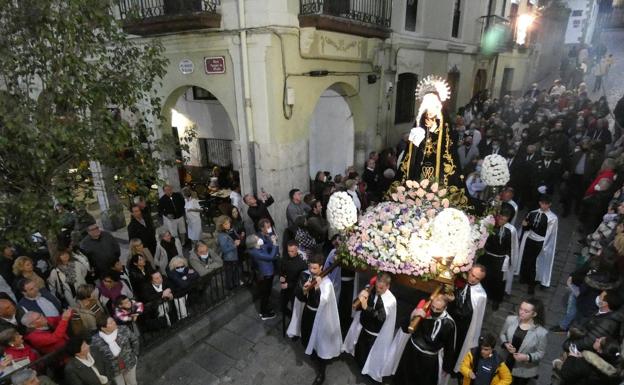 Fervor, belleza y emoción en la Procesión de la Soledad