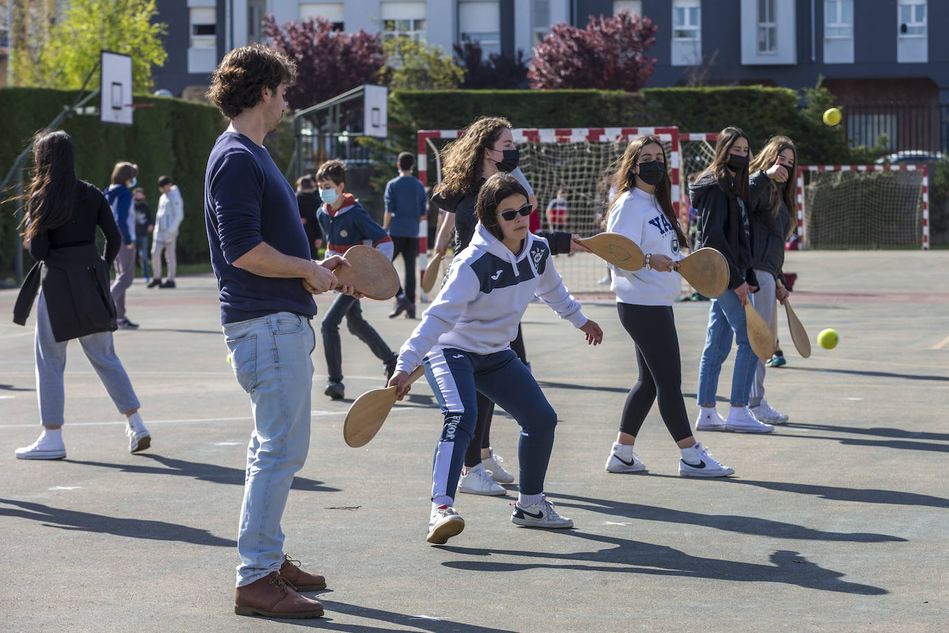 Al recreo, con la pala