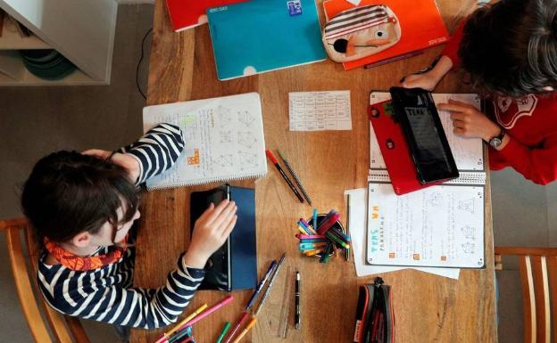 Los alumnos españoles dedican 18,2 horas semanales a hacer deberes y estudiar