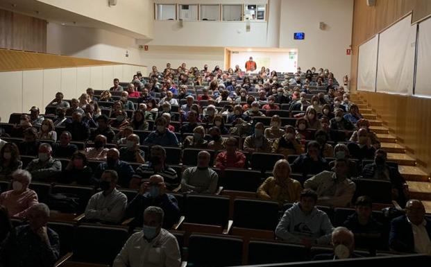 Buena entrada de la conferencia de Juanjo San Sebastián en el Palacio de Exposiciones