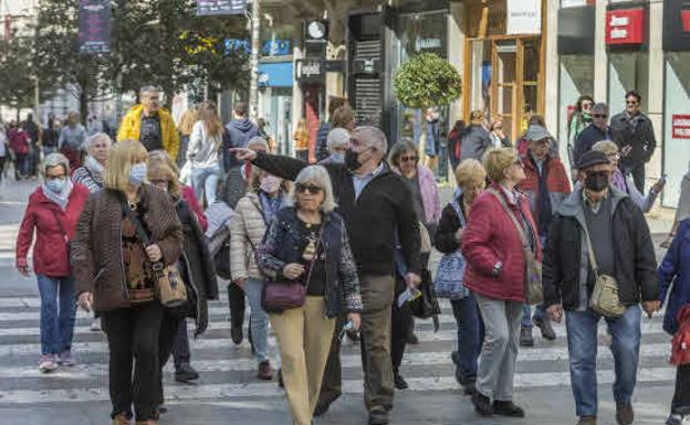 Sanidad admite que Cantabria está «entrando en una onda», pero «hay que normalizar» la pandemia