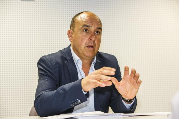 «Torrelavega no puede vivir del ocio y el turismo, es una apuesta equivocada»