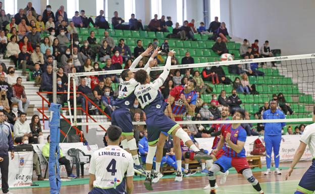 El Textil vacila antes de las semifinales