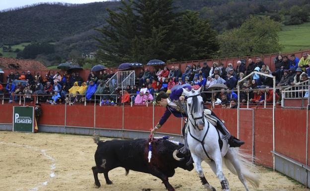 Tarde triunfal en la histórica corrida de Lerones