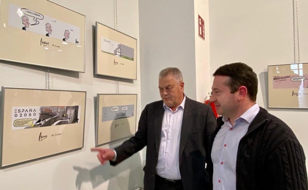 Ramales inaugura la exposición de viñetas satíricas de Íñigo Ansola