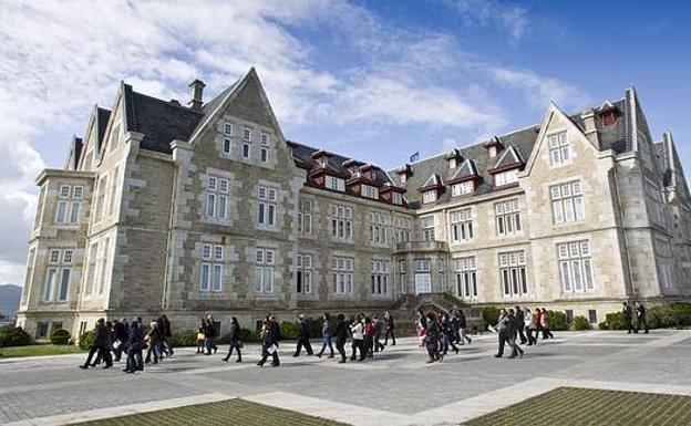 Los congresos y visitas vuelven sin limitaciones al Palacio de la Magdalena