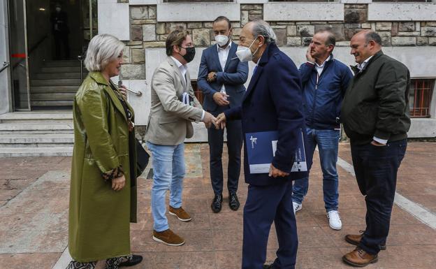 El Torrebús unirá Torrelavega, Cartes, Polanco, Santillana y Reocín antes de final de año