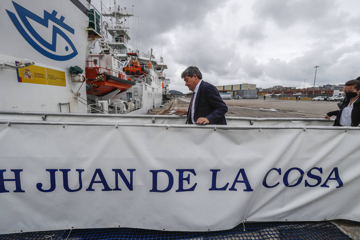 Escrivá se sube a bordo del Juan de la Cosa