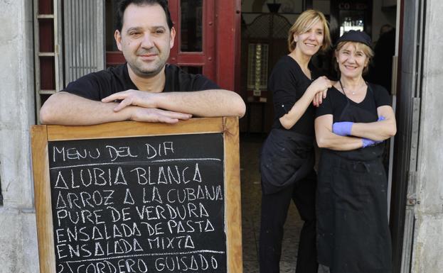 Sanidad elimina la alusión al alcohol en sus recomendaciones a la hostelería