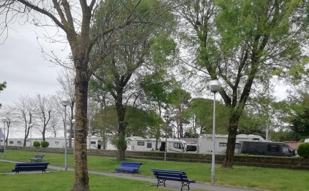 El PP exige cumplir el acuerdo plenario de habilitar un aparcamiento para autocaravanas
