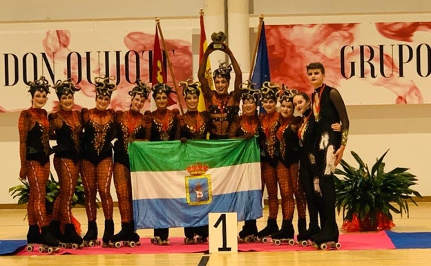 Oro y plata en Toledo para los grupos show de la Escuela de Patinaje Artístico de Laredo