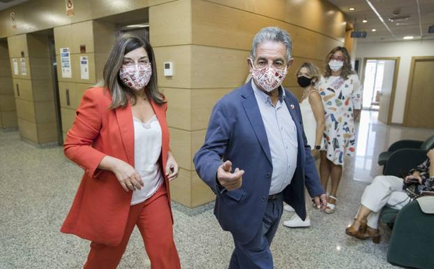 Revilla y Buruaga se reunirán el miércoles para estudiar un posible acuerdo sobre la 'ley del suelo'