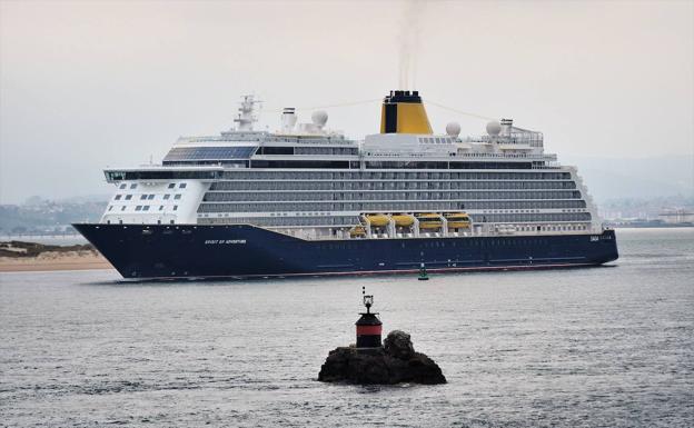 Tres cruceros de lujo atracarán esta semana en el puerto de Santander