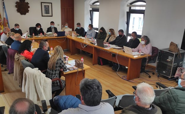 El PP de El Astillero presenta catorce medidas para bajar tasas e impuestos