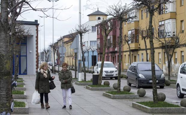 Detenidos dos adolescentes por robo con violencia a un viandante en el Barrio Pesquero