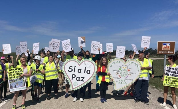 La marcha solidaria por el 0,77% partió hoy de Valderredible hasta Burgos, en su etapa número 93