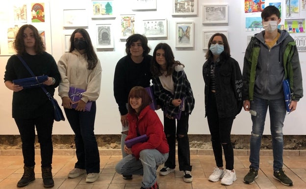 Entregados los premios del II Concurso de dibujo al aire libre del IES Bernardino de Escalante