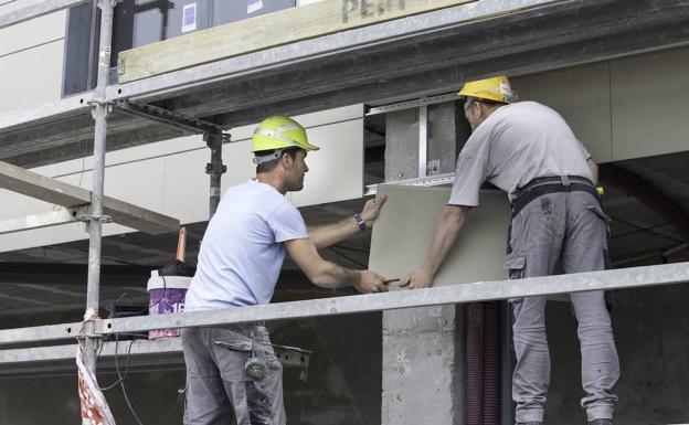 Cantabria repartirá 8,2 millones de euros para mejorar la eficiencia energética de las viviendas