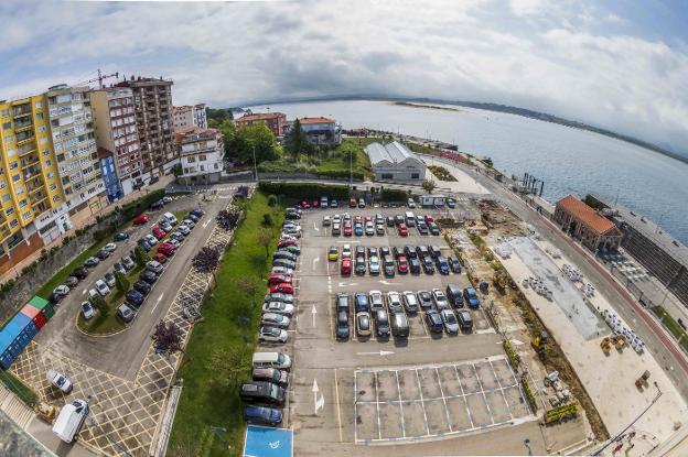 El nuevo paseo urbano entre el Palacio de Festivales y las Naves de Gamazo se abrirá al público en verano