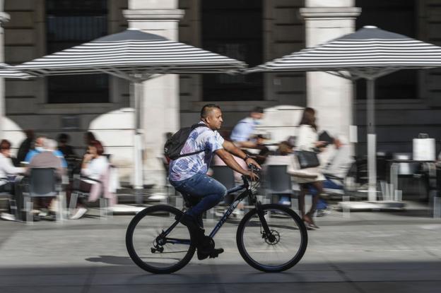 La Mesa de Movilidad propone restringir el tráfico en el centro, El Alisal y Canalejas