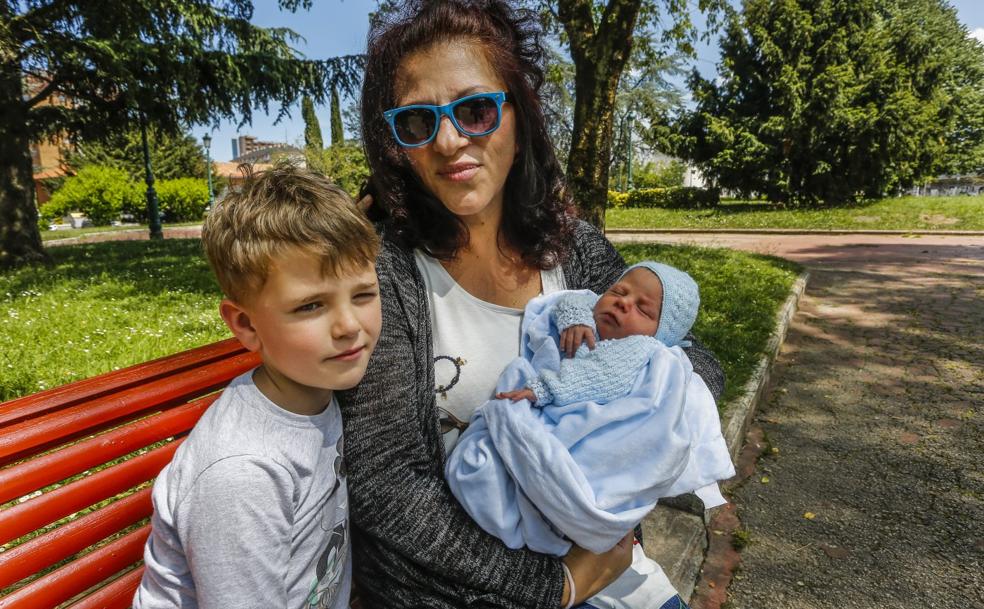 Emilio, el primer niño cántabro-ucraniano