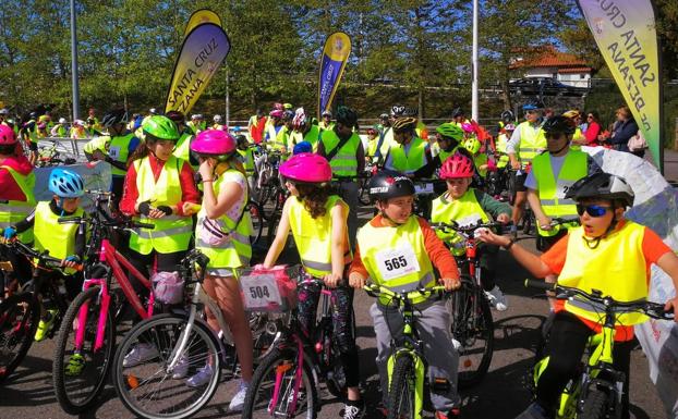 Bezana vuelve a subirse a la bici