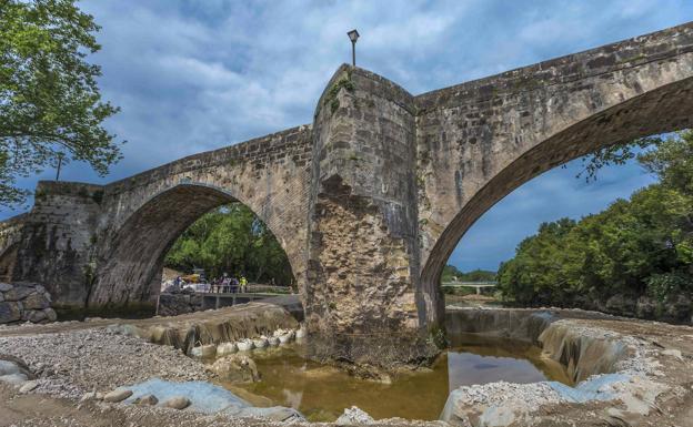 Las obras sobre el Puente Viejo de Oruña concluirán «este verano»