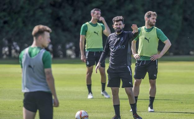 El Racing creará un equipo de ojeadores a las órdenes de Manu Fajardo