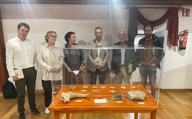 Inaugurada la exposición de piezas arqueológicas de la colección del Padre Lorenzo Sierra