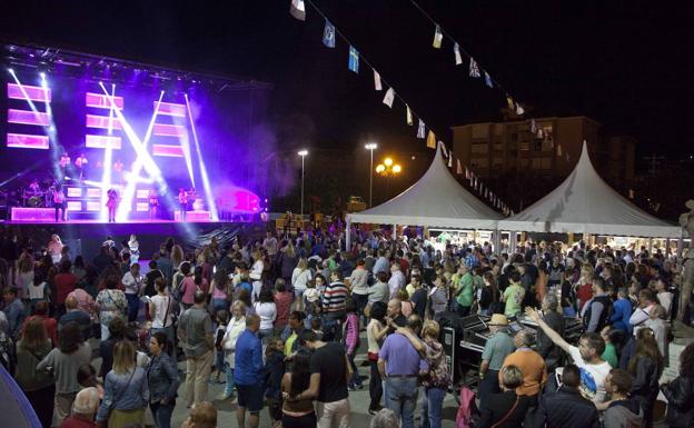 Los feriantes critican la decisión de suspender las barracas de San Juan y San Antonio en Camargo