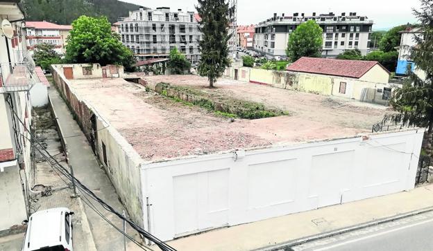 Cabezón negocia crear un aparcamiento en un solar privado del centro del pueblo