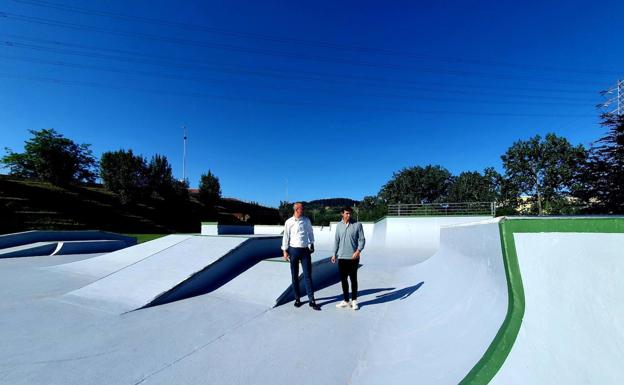 El Ayuntamiento de Torrelavega mejora el skatepark de La Lechera