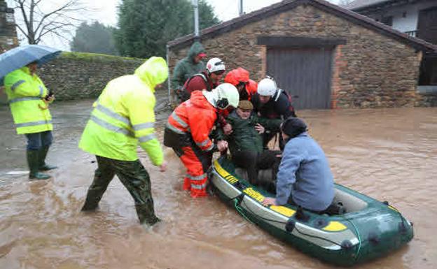 Simulacro de inundaciones con un centenar de efectivos en Cabezón y Val de San Vicente