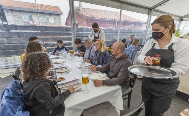 El mercado laboral sigue ajeno a la crisis y el paro baja en Cantabria un 17,1% interanual en mayo