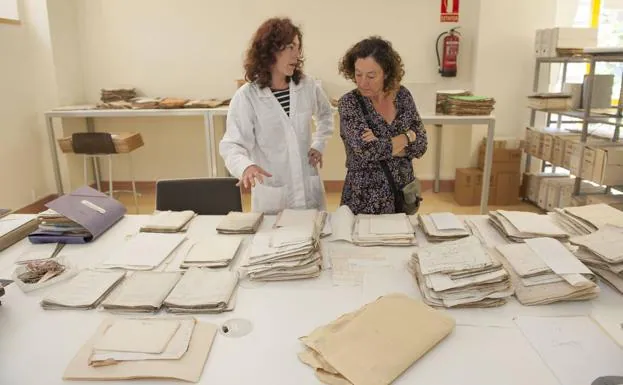 Cantabria organiza visitas teatralizadas a su Archivo Histórico por el Día de los Archivos