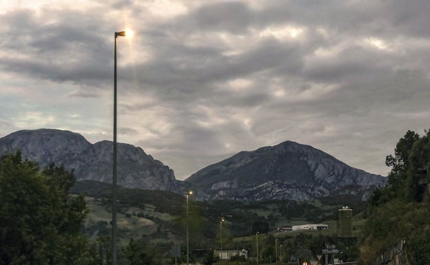 Ampliado el alumbrado público en el paseo peatonal de Sotama en Cillorigo de Liébana