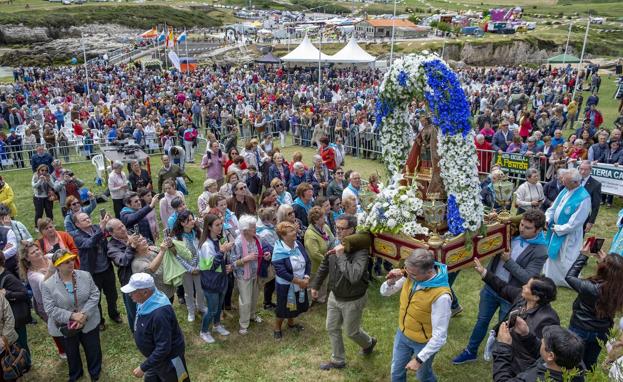 La fiesta de la Virgen del Mar recupera la procesión desde la parroquia de San Román hasta la ermita