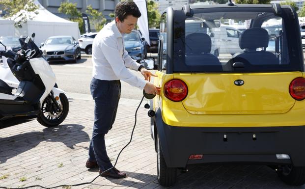 El coche eléctrico gana terreno, pero solo supone el 3,6% de las ventas