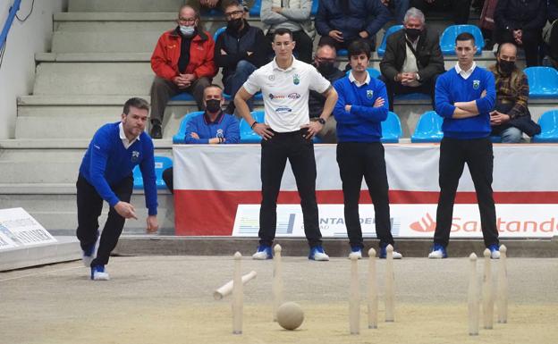 Peñacastillo busca seguir vivo en la pelea por el título en Maliaño ante Camargo